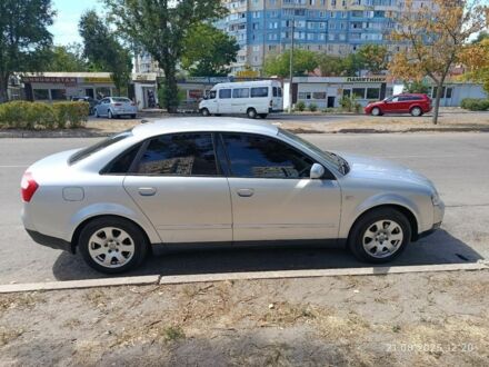 Сірий Ауді А4, об'ємом двигуна 2 л та пробігом 285 тис. км за 4800 $, фото 1 на Automoto.ua
