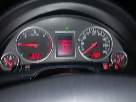 Серый Ауди А4, объемом двигателя 1.9 л и пробегом 318 тыс. км за 2611 $, фото 1 на Automoto.ua