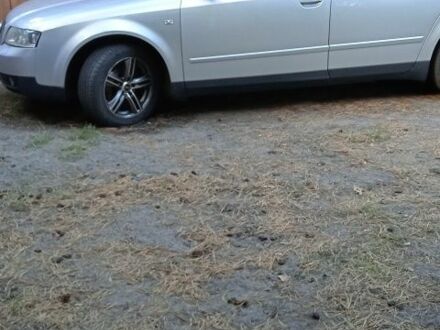 Серый Ауди А4, объемом двигателя 2 л и пробегом 337 тыс. км за 5500 $, фото 1 на Automoto.ua