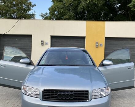 Серый Ауди А4, объемом двигателя 2 л и пробегом 285 тыс. км за 3500 $, фото 1 на Automoto.ua