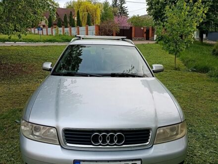 Сірий Ауді А4, об'ємом двигуна 1.6 л та пробігом 277 тис. км за 4500 $, фото 1 на Automoto.ua