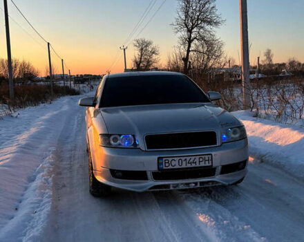 Серый Ауди А4, объемом двигателя 2.5 л и пробегом 380 тыс. км за 5900 $, фото 1 на Automoto.ua