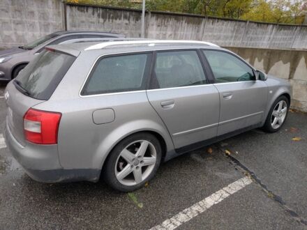 Ауді А4 2002 у Петропавлівська Борщагівка на Automoto.ua Сірий Ауді А4, об'ємом двигуна 2.5 л та пробігом 260 тис. км за 5200 $, фото 1 на Automoto.ua