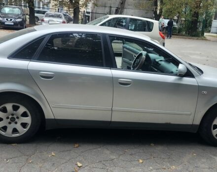 Сірий Ауді А4, об'ємом двигуна 2 л та пробігом 260 тис. км за 3364 $, фото 1 на Automoto.ua