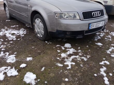 Сірий Ауді А4, об'ємом двигуна 1.6 л та пробігом 246 тис. км за 5500 $, фото 1 на Automoto.ua