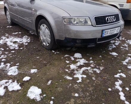Сірий Ауді А4, об'ємом двигуна 1.6 л та пробігом 246 тис. км за 5500 $, фото 1 на Automoto.ua