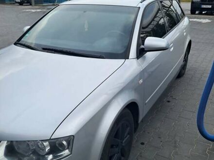 Ауди А4 2002 в Киеве на Automoto.ua Серый Ауди А4, объемом двигателя 1.98 л и пробегом 265 тыс. км за 5650 $, фото 1 на Automoto.ua