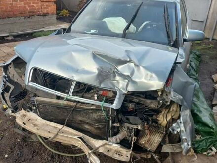 Серый Ауди А4, объемом двигателя 1.8 л и пробегом 440 тыс. км за 2000 $, фото 1 на Automoto.ua