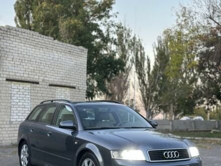 Ауди А4 2002 в Славянске на Automoto.ua Серый Ауди А4, объемом двигателя 2.5 л и пробегом 250 тыс. км за 2700 $, фото 1 на Automoto.ua