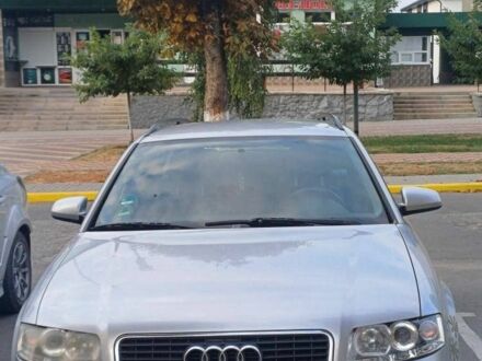 Ауди А4 2002 в Черновцах на Automoto.ua Серый Ауди А4, объемом двигателя 1.8 л и пробегом 300 тыс. км за 4200 $, фото 1 на Automoto.ua