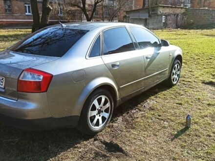Сірий Ауді А4, об'ємом двигуна 2 л та пробігом 300 тис. км за 4800 $, фото 1 на Automoto.ua
