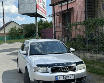 Серый Ауди А4, объемом двигателя 2 л и пробегом 250 тыс. км за 3600 $, фото 1 на Automoto.ua