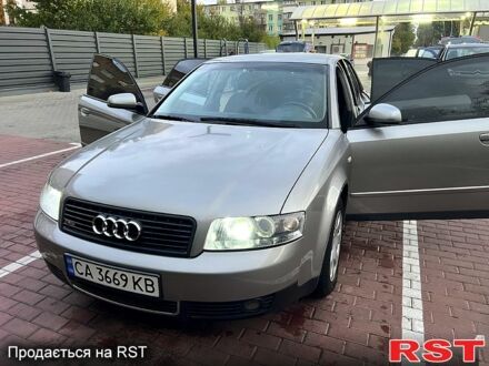 Сірий Ауді А4, об'ємом двигуна 2 л та пробігом 271 тис. км за 5800 $, фото 1 на Automoto.ua