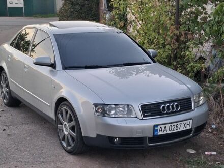 Серый Ауди А4, объемом двигателя 2.5 л и пробегом 325 тыс. км за 5200 $, фото 1 на Automoto.ua