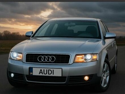 Сірий Ауді А4, об'ємом двигуна 2 л та пробігом 300 тис. км за 4905 $, фото 1 на Automoto.ua