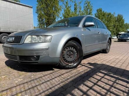 Ауди А4 2003 в Измаиле на Automoto.ua Серый Ауди А4, объемом двигателя 2 л и пробегом 177 тыс. км за 1400 $, фото 1 на Automoto.ua