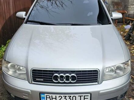 Серый Ауди А4, объемом двигателя 2.5 л и пробегом 260 тыс. км за 6000 $, фото 1 на Automoto.ua