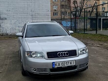Сірий Ауді А4, об'ємом двигуна 2.5 л та пробігом 250 тис. км за 4000 $, фото 1 на Automoto.ua