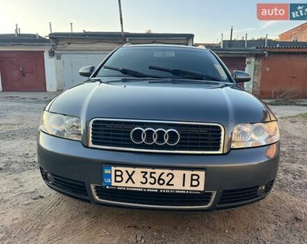Сірий Ауді А4, об'ємом двигуна 1.78 л та пробігом 251 тис. км за 4700 $, фото 1 на Automoto.ua