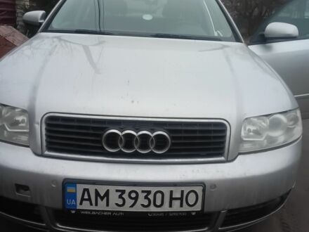 Ауді А4 2004 у Коростышеве на Automoto.ua Сірий Ауді А4, об'ємом двигуна 2 л та пробігом 206 тис. км за 6500 $, фото 1 на Automoto.ua