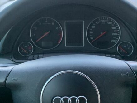 Сірий Ауді А4, об'ємом двигуна 2 л та пробігом 290 тис. км за 4500 $, фото 1 на Automoto.ua