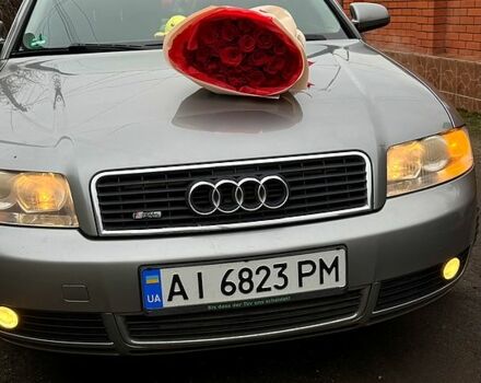 Сірий Ауді А4, об'ємом двигуна 2 л та пробігом 260 тис. км за 4070 $, фото 1 на Automoto.ua