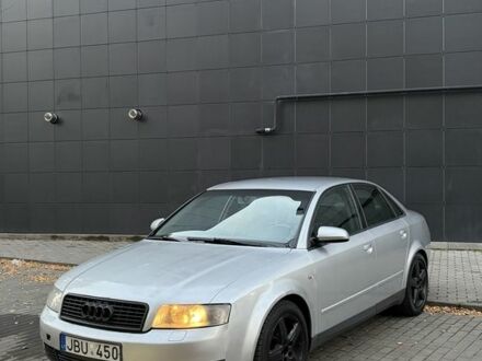 Серый Ауди А4, объемом двигателя 2.5 л и пробегом 300 тыс. км за 2800 $, фото 1 на Automoto.ua