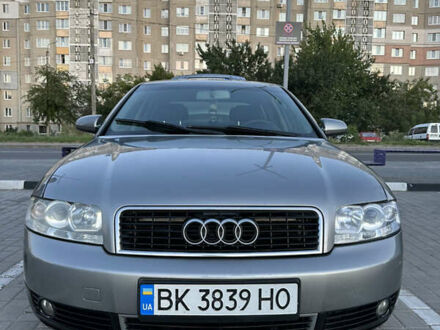 Ауди А4 2004 в Ровно на Automoto.ua Серый Ауди А4, объемом двигателя 1.98 л и пробегом 312 тыс. км за 4200 $, фото 1 на Automoto.ua