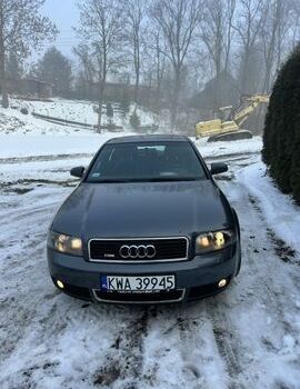 Серый Ауди А4, объемом двигателя 1.8 л и пробегом 375 тыс. км за 1400 $, фото 1 на Automoto.ua