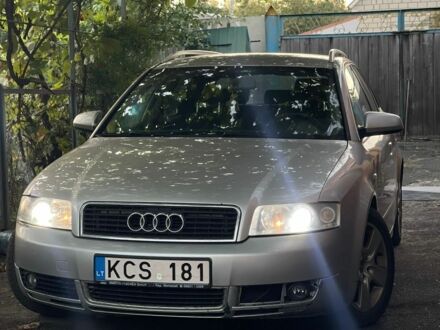 Серый Ауди А4, объемом двигателя 2 л и пробегом 280 тыс. км за 3300 $, фото 1 на Automoto.ua
