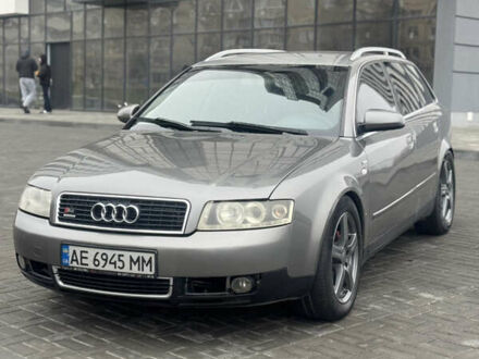 Серый Ауди А4, объемом двигателя 2.5 л и пробегом 240 тыс. км за 3799 $, фото 1 на Automoto.ua