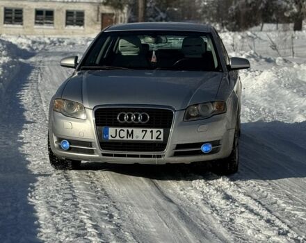 Серый Ауди А4, объемом двигателя 2 л и пробегом 290 тыс. км за 4077 $, фото 1 на Automoto.ua