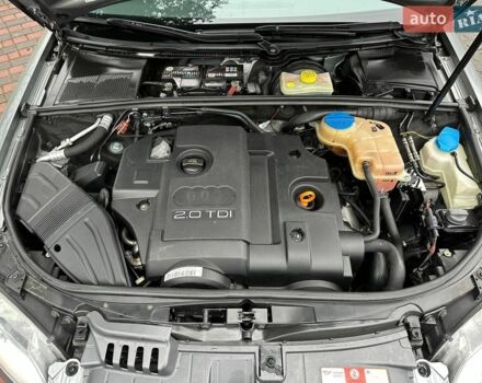 Сірий Ауді А4, об'ємом двигуна 2 л та пробігом 394 тис. км за 5900 $, фото 1 на Automoto.ua
