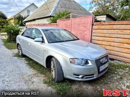 Ауди А4 2005 в Днепре (Днепропетровске) на Automoto.ua Серый Ауди А4, объемом двигателя 1.8 л и пробегом 300 тыс. км за 6500 $, фото 1 на Automoto.ua