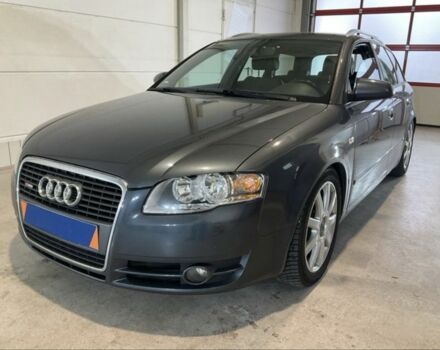 Серый Ауди А4, объемом двигателя 2 л и пробегом 245 тыс. км за 6500 $, фото 1 на Automoto.ua