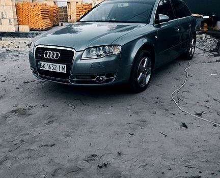 Серый Ауди А4, объемом двигателя 2 л и пробегом 307 тыс. км за 6600 $, фото 1 на Automoto.ua