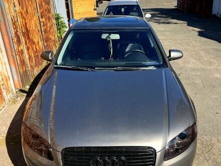 Серый Ауди А4, объемом двигателя 2 л и пробегом 303 тыс. км за 6000 $, фото 1 на Automoto.ua