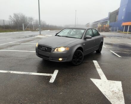 Серый Ауди А4, объемом двигателя 2 л и пробегом 300 тыс. км за 3500 $, фото 1 на Automoto.ua