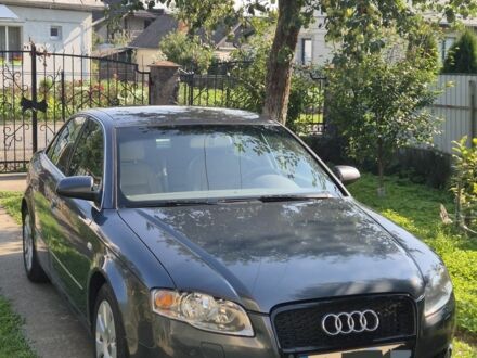 Ауди А4 2005 в Калуше на Automoto.ua Серый Ауди А4, объемом двигателя 0 л и пробегом 237 тыс. км за 6600 $, фото 1 на Automoto.ua