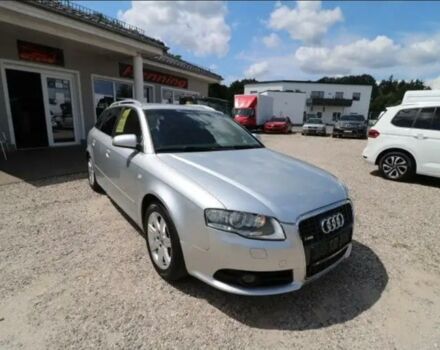 Серый Ауди А4, объемом двигателя 2 л и пробегом 248 тыс. км за 1700 $, фото 1 на Automoto.ua