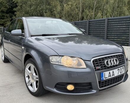 Серый Ауди А4, объемом двигателя 2 л и пробегом 300 тыс. км за 1550 $, фото 1 на Automoto.ua