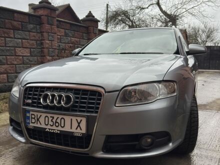 Серый Ауди А4, объемом двигателя 2 л и пробегом 300 тыс. км за 7500 $, фото 1 на Automoto.ua