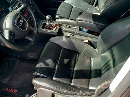 Сірий Ауді А4, об'ємом двигуна 2 л та пробігом 237 тис. км за 7500 $, фото 1 на Automoto.ua