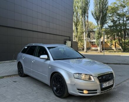 Серый Ауди А4, объемом двигателя 2 л и пробегом 350 тыс. км за 4000 $, фото 1 на Automoto.ua