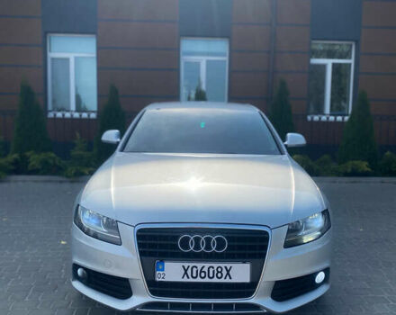Сірий Ауді А4, об'ємом двигуна 2 л та пробігом 319 тис. км за 7999 $, фото 1 на Automoto.ua