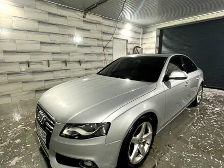 Сірий Ауді А4, об'ємом двигуна 2 л та пробігом 30000 тис. км за 9300 $, фото 1 на Automoto.ua