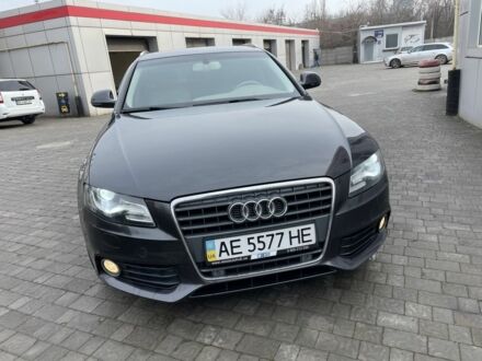 Серый Ауди А4, объемом двигателя 2 л и пробегом 318 тыс. км за 10500 $, фото 1 на Automoto.ua