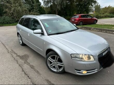 Серый Ауди А4, объемом двигателя 2 л и пробегом 317 тыс. км за 3600 $, фото 1 на Automoto.ua