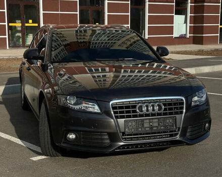 Сірий Ауді А4, об'ємом двигуна 1.8 л та пробігом 215 тис. км за 9000 $, фото 1 на Automoto.ua