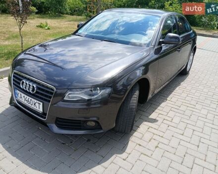 Серый Ауди А4, объемом двигателя 1.8 л и пробегом 235 тыс. км за 7300 $, фото 1 на Automoto.ua